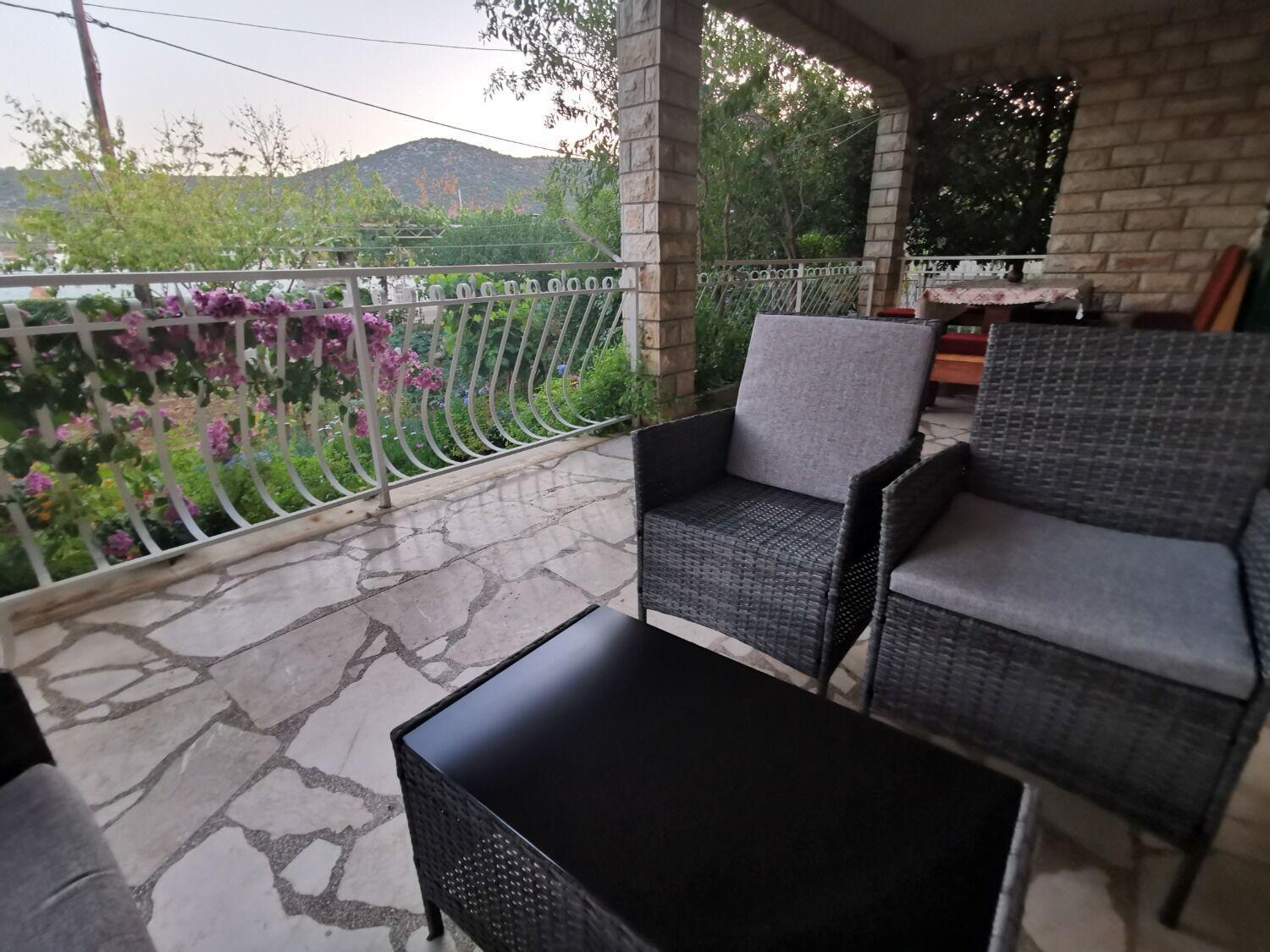 Apartments Srdan Vinišće Exterior foto