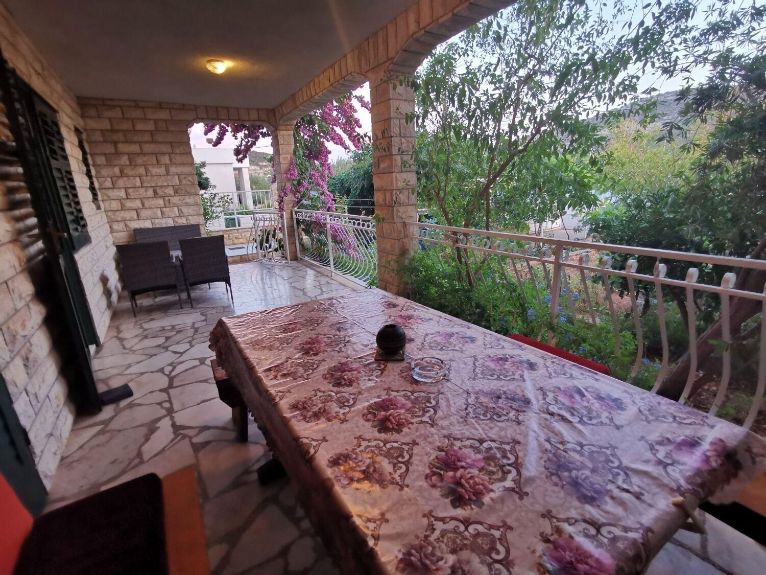 Apartments Srdan Vinišće Exterior foto